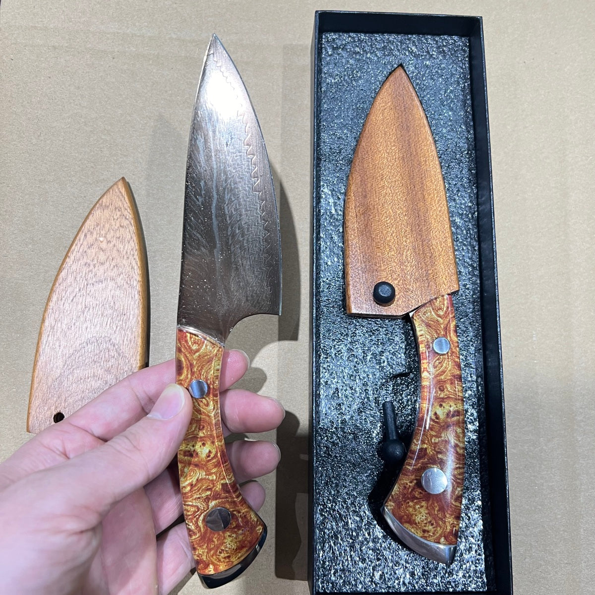 Couteau Full Tang en Acier Damassé