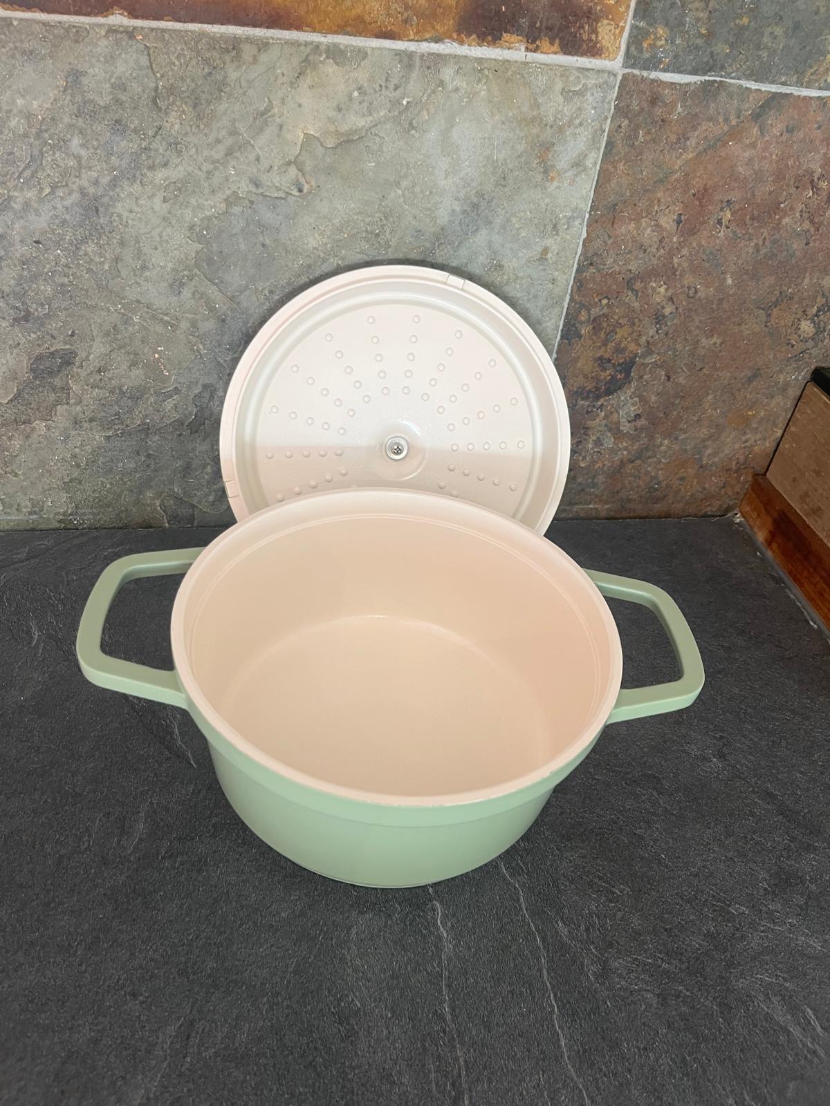 Cocotte Émaillée - Collection Signature tout feux