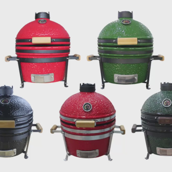 Barbecue Kamado noir Natural Kitchen Ø 41cm en céramique haute densité avec gravure personnalisée.