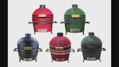 Barbecue Kamado noir Natural Kitchen Ø 41cm en céramique haute densité avec gravure personnalisée.